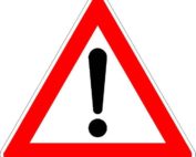 Baustellenschild mit Ausrufezeichen